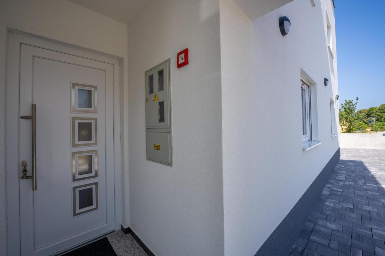 Domus Alba Apartments Pula Exterior photo