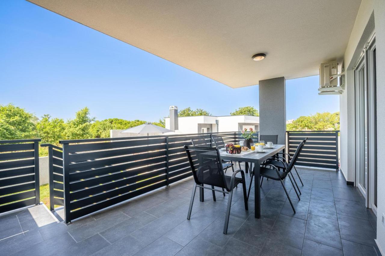 Domus Alba Apartments Pula Exterior photo