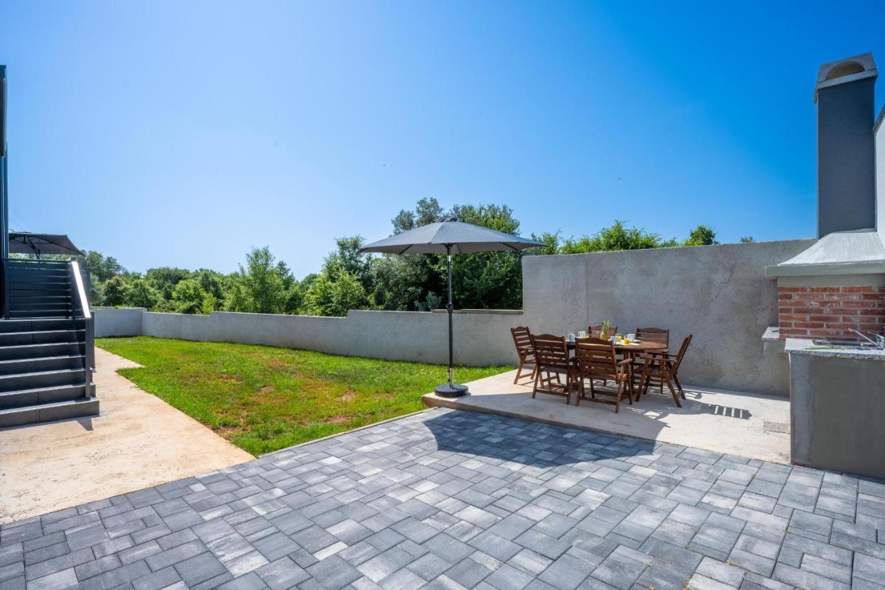 Domus Alba Apartments Pula Exterior photo