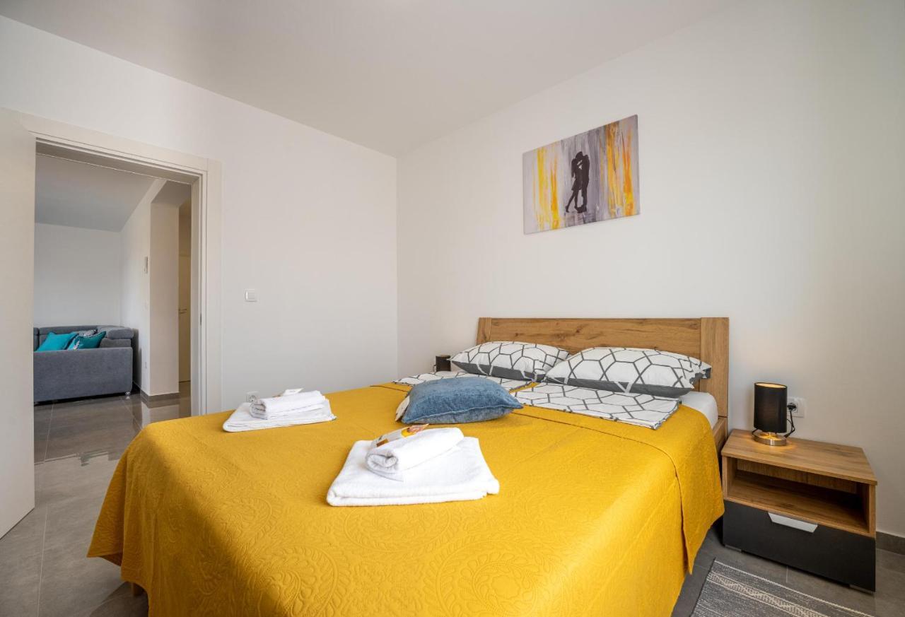 Domus Alba Apartments Pula Exterior photo